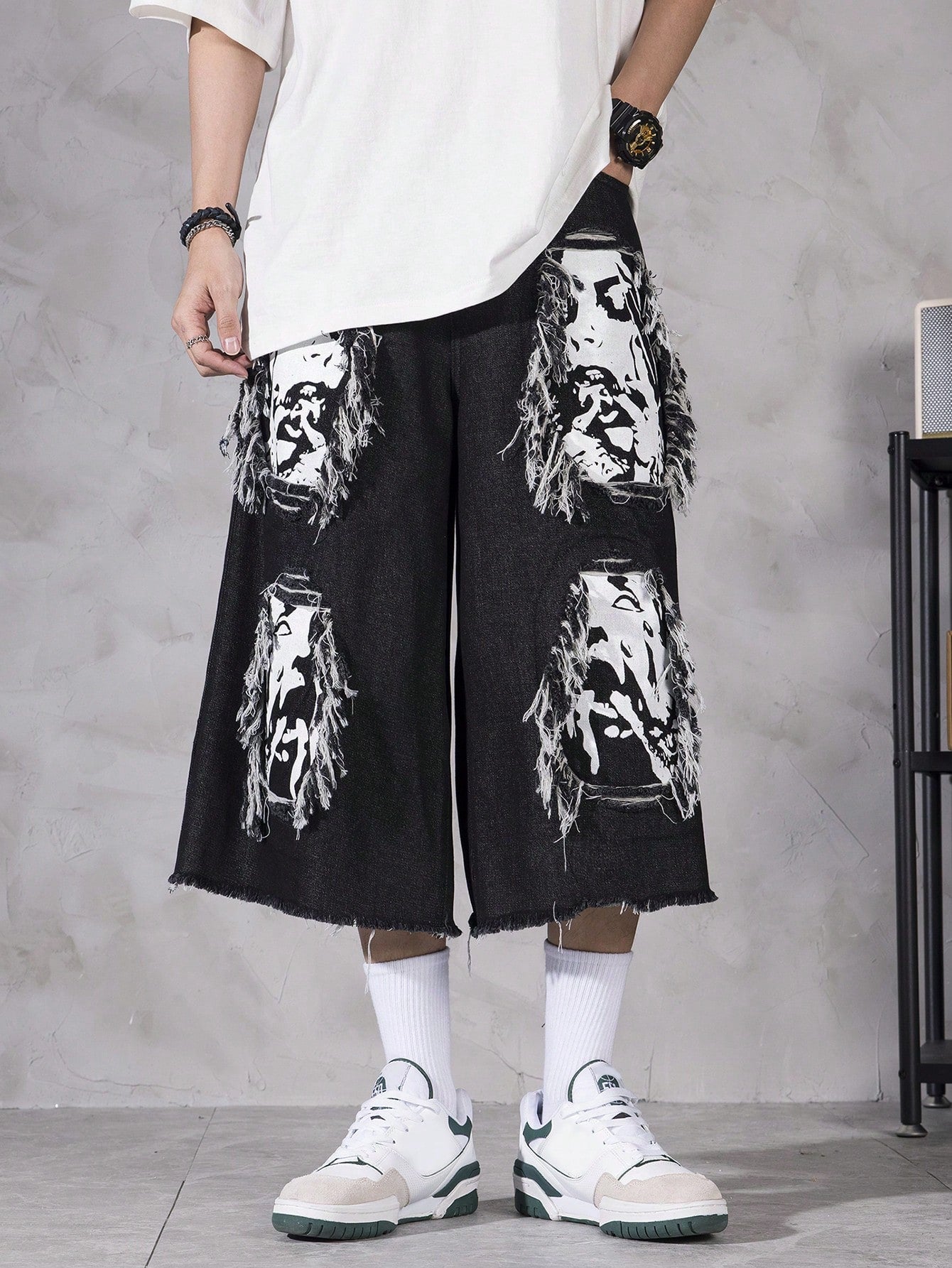  Grunge Punk Men'S Personality Print Ripped Denim Capri Pants for Daily Wear, Spring/Summer