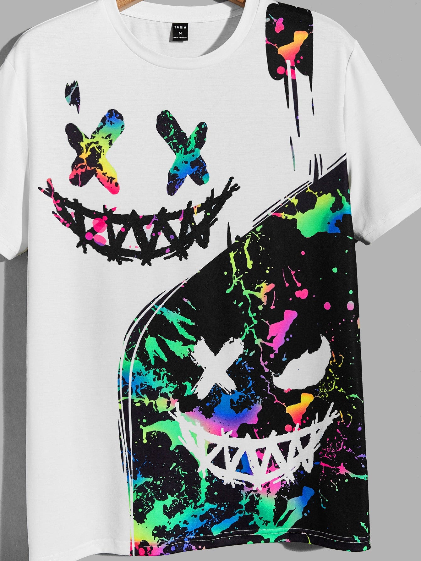 Manfinity LEGND Men Reflective Cartoon Graphic Tee